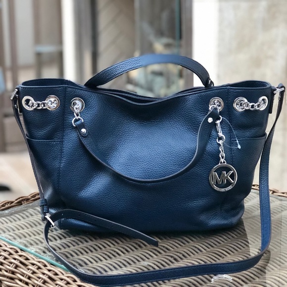 Michael Kors Handbags - NWT Michael Kors LG gather shoulder tote handbag